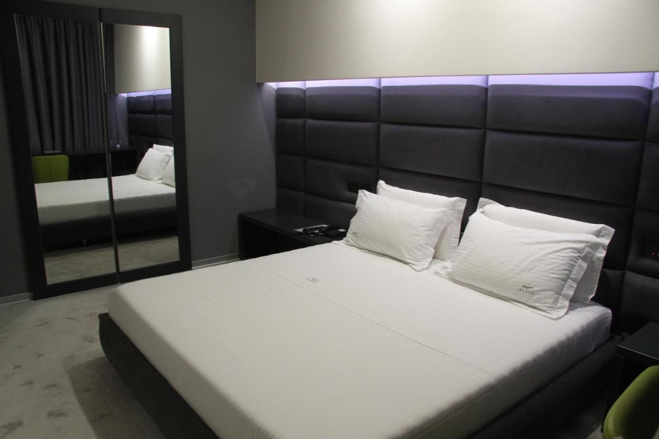 Albes Hotel Фиер Екстериор снимка