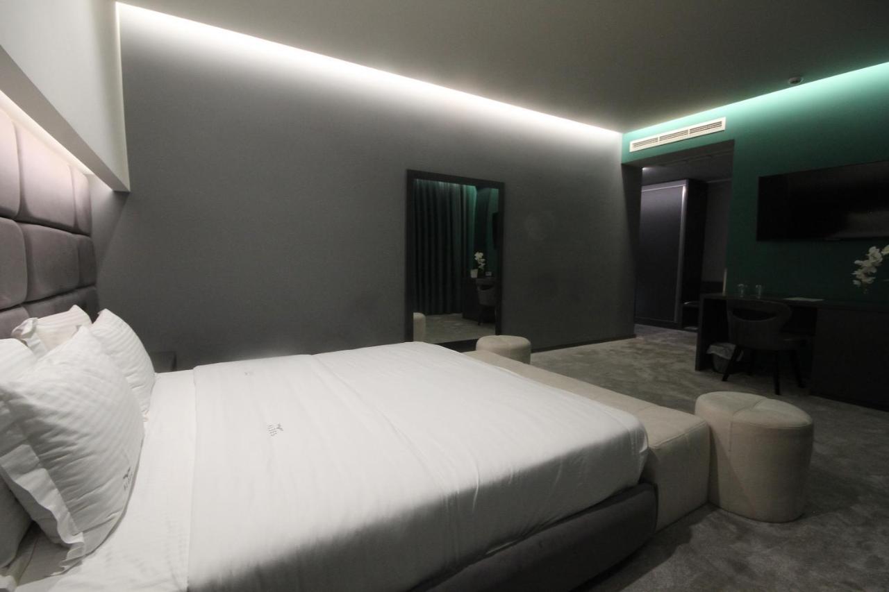 Albes Hotel Фиер Екстериор снимка