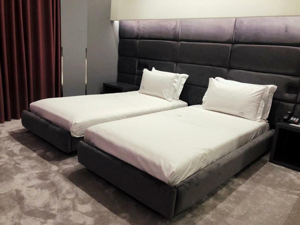 Albes Hotel Фиер Екстериор снимка